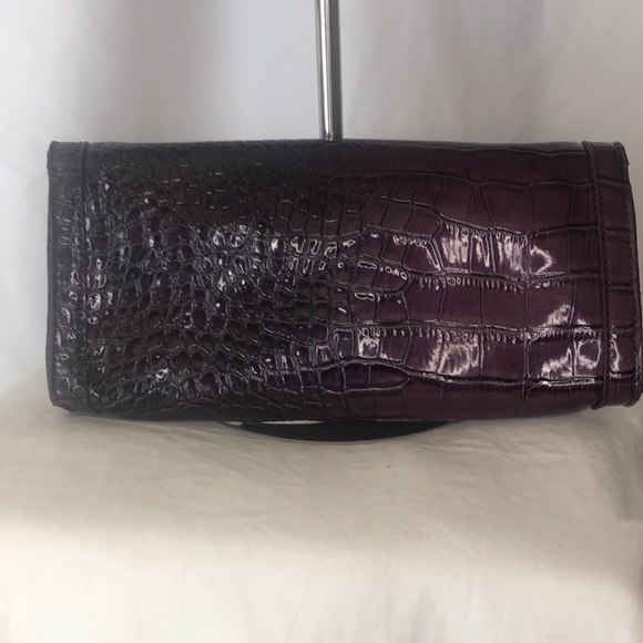 SQUARED BY SONDRA ROBERTS purple faux patent leather croc clutch. Detach straps. - Picture 3 of 12